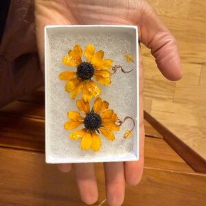 Handmade Real Susan Flower Resin Earrings – Copper Hooks, Worn Once